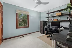 2571 N Douglas Ave, Arlington Heights, IL 60004 - Photo 16