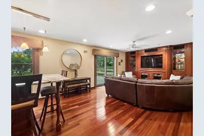 2571 N Douglas Avenue, Arlington Heights, IL 60004 - Photo 8