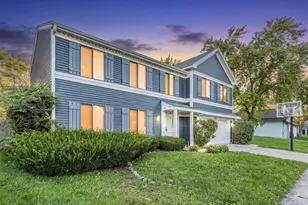 206 Albert Dr, Vernon Hills, IL 60061 - Photo 1