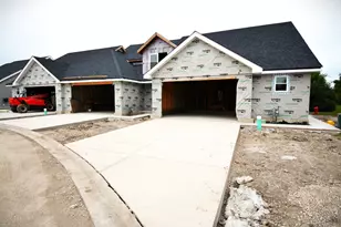 7419 Covington Dr, Justice, IL 60458 - Photo 2