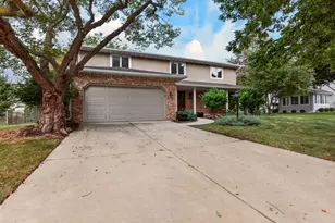 2508 Keystone Rd, Bloomington, IL 61704 - Photo 2