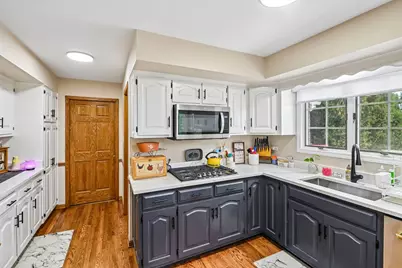 7916 Dooneen Avenue, Tinley Park, IL 60477 - Photo 10