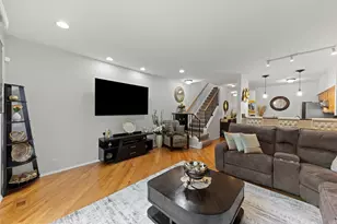276 Sierra Pass Dr, Schaumburg, IL 60194 - Photo 10