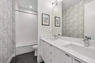 2903 W Lyndale St, Chicago, IL 60647 - Photo 12