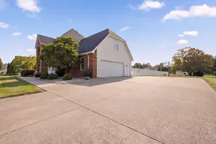 1521 Broadmoor, Mattoon, IL 61938 - Photo 42