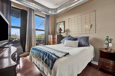 1071 W 15th Street #214, Chicago, IL 60608 - Photo 10