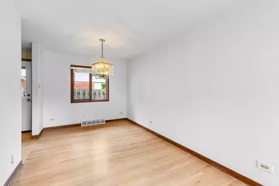 558 E Park Avenue, Elmhurst, IL 60126 - Photo 8