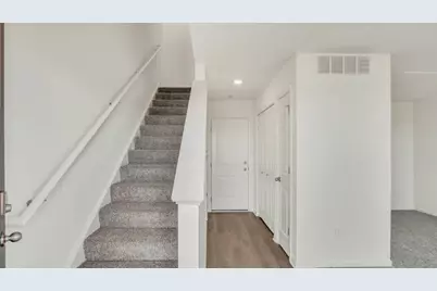 2688 Arrowhead Drive, Pingree Grove, IL 60140 - Photo 2