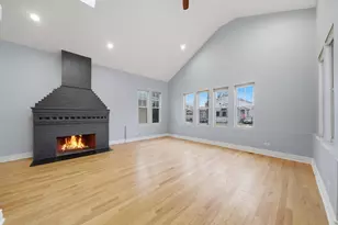 4545 N Lawndale Ave, Chicago, IL 60625 - Photo 2