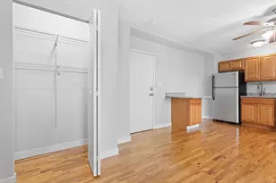7450 N Greenview Ave, Chicago, IL 60626 - Photo 8