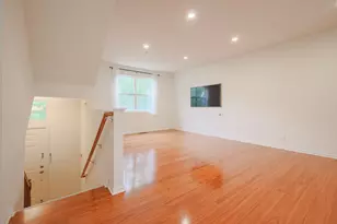 8607 Waukegan Rd, Morton Grove, IL 60053 - Photo 4