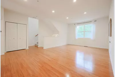 8607 Waukegan Road, Morton Grove, IL 60053 - Photo 6