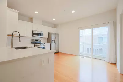8607 Waukegan Road, Morton Grove, IL 60053 - Photo 12