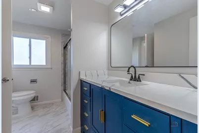 70 Dover Drive, Des Plaines, IL 60018 - Photo 10