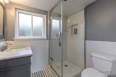 70 Dover Drive, Des Plaines, IL 60018 - Photo 16