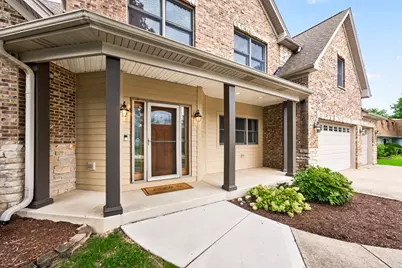 408 W Pine Avenue, Roselle, IL 60172 - Photo 2