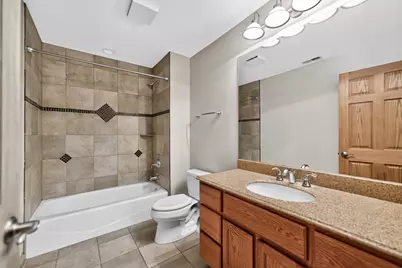 408 W Pine Avenue, Roselle, IL 60172 - Photo 24