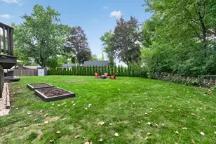 917 E Schirra Dr, Palatine, IL 60074 - Photo 76