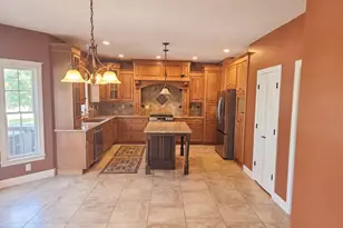 1923 Lakewood Ct, Chatham, IL 62629 - Photo 8