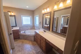 1923 Lakewood Ct, Chatham, IL 62629 - Photo 36