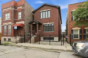 345 W 29th Pl, Chicago, IL 60616 - Photo 2