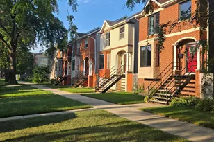 6941 S Cornell Ave, Chicago, IL 60649 - Photo 2