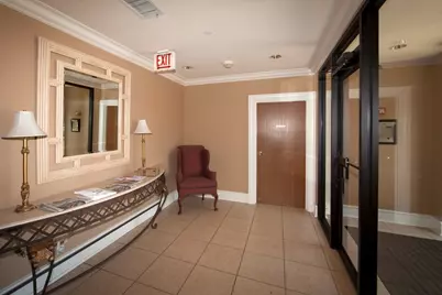 6340 Capulina Avenue #4C, Morton Grove, IL 60053 - Photo 2