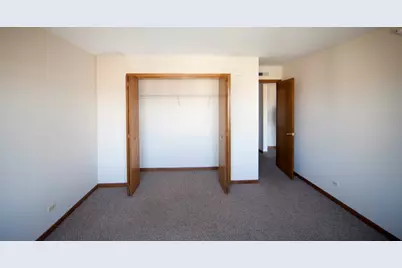 6340 Capulina Avenue #4C, Morton Grove, IL 60053 - Photo 8