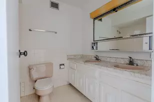 20 N Tower Rd, Oak Brook, IL 60523 - Photo 14