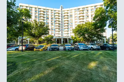 20 N Tower Road #8G, Oak Brook, IL 60523 - Photo 1