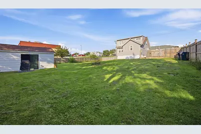 2110 N Green Bay Road, Waukegan, IL 60087 - Photo 20