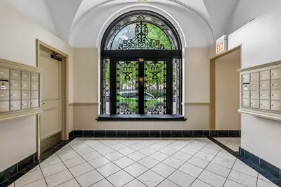 1755 E 55th Street #605, Chicago, IL 60615 - Photo 2
