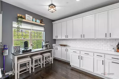 636 Parkside Court, Libertyville, IL 60048 - Photo 10