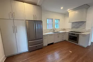 [Address not provided], La Grange, IL 60525 - Photo 8