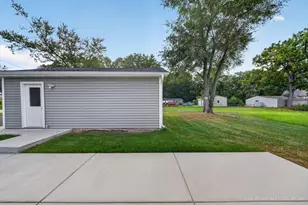 324 Maple St, Marengo, IL 60152 - Photo 36
