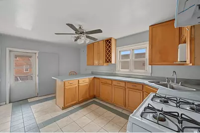 10335 S Hoxie Avenue, Chicago, IL 60617 - Photo 16