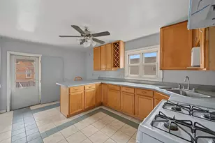 10335 S Hoxie Ave, Chicago, IL 60617 - Photo 16