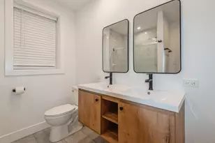 1535 W Estes Ave, Chicago, IL 60626 - Photo 18