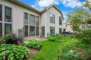 318 Club House Dr, Bloomingdale, IL 60108 - Photo 36