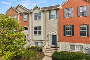 803 Brodhead Dr, Aurora, IL 60504 - Photo 2