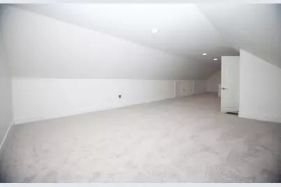 417 S 6 Avenue, Maywood, IL 60153 - Photo 14