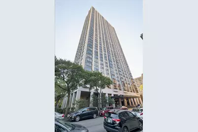 2650 N Lakeview Avenue #303, Chicago, IL 60614 - Photo 2