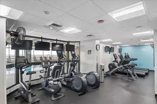 2650 N Lakeview Ave, Chicago, IL 60614 - Photo 16