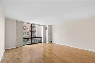 2650 N Lakeview Ave, Chicago, IL 60614 - Photo 8