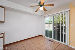 653 Pontiac Ln, Bolingbrook, IL 60440 - Photo 6