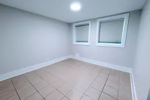 2619 N Hamlin Ave, Chicago, IL 60647 - Photo 8