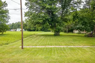 411 Lincoln Park Blvd, Rockford, IL 61102 - Photo 1