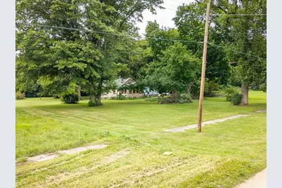 411 Lincoln Park Boulevard, Rockford, IL 61102 - Photo 2