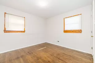 65 Indianwood Dr, Thornton, IL 60476 - Photo 8