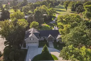 710 N Prospect Ave, Park Ridge, IL 60068 - Photo 2
